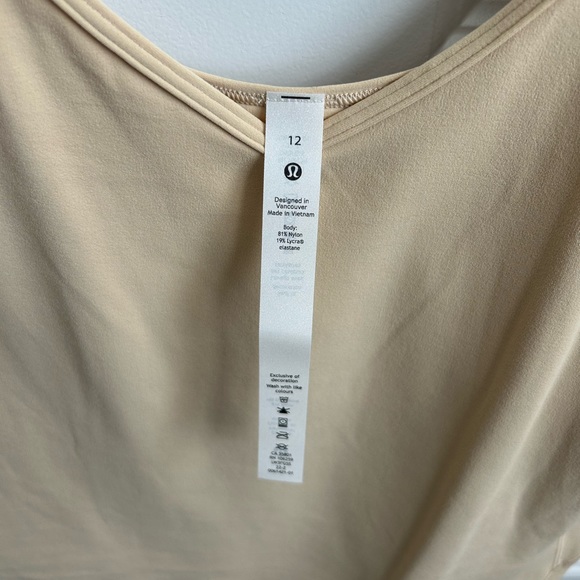 Lululemon Align Tee in Prosecco - Picture 5 of 5